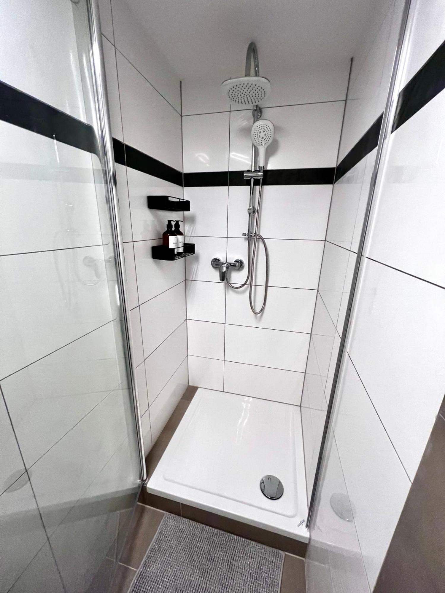 Апартаменты Main Cozy Casa Am Ringpark Free Parking Вюрцбург Экстерьер фото